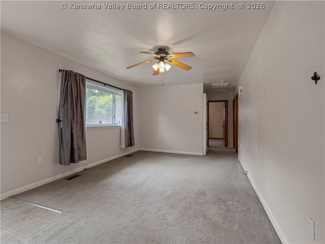 3939 39th Street E, Nitro, WV 25143