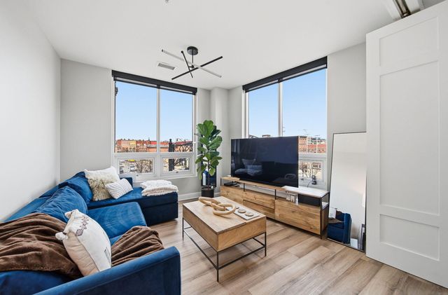 1145 N High Street, 202, Columbus, OH 43201