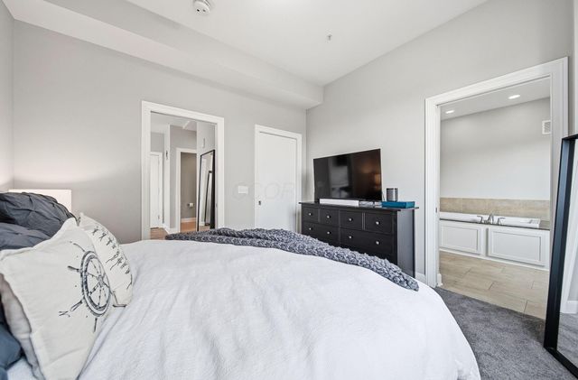 1145 N High Street, 202, Columbus, OH 43201