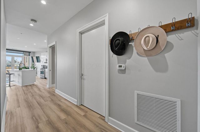 1145 N High Street, 202, Columbus, OH 43201