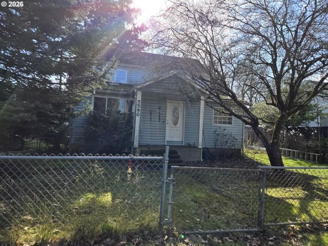 5390 Ne SKIDMORE St, Portland, OR 97218
