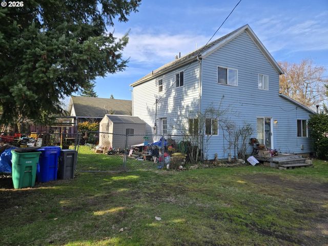 5390 Ne SKIDMORE St, Portland, OR 97218