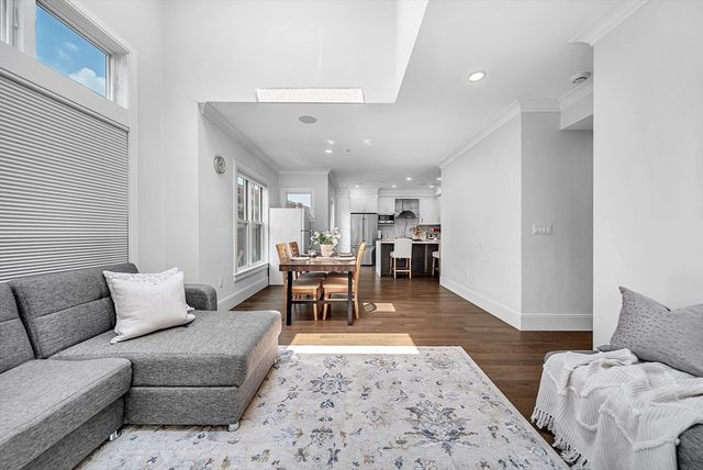 10 Sydney St 7, Boston, MA 02125