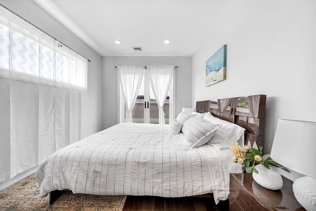 10 Sydney St 7, Boston, MA 02125