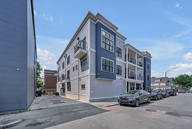 10 Sydney St 7, Boston, MA 02125