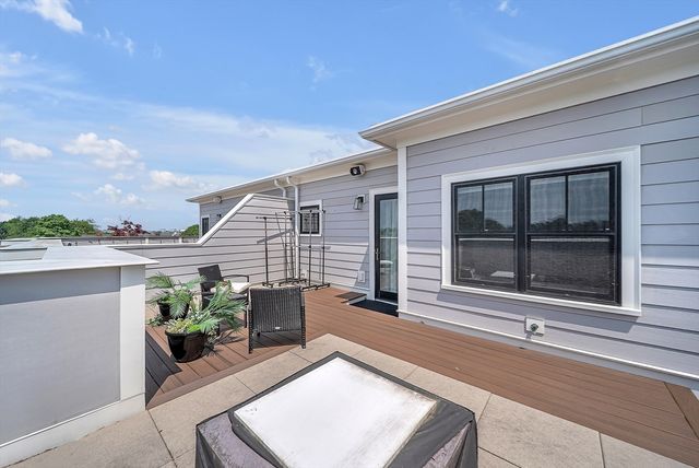 10 Sydney St 7, Boston, MA 02125