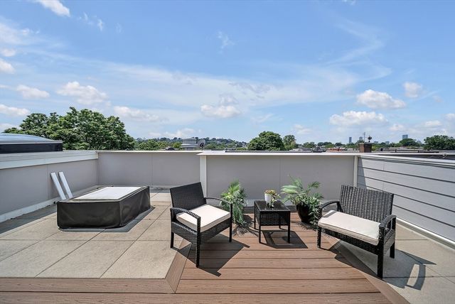 10 Sydney St 7, Boston, MA 02125