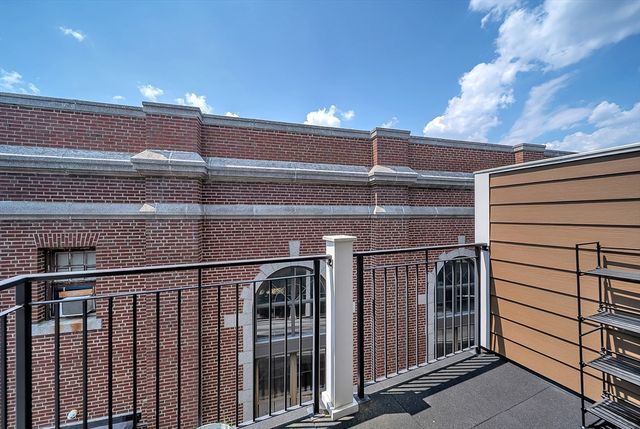 10 Sydney St 7, Boston, MA 02125