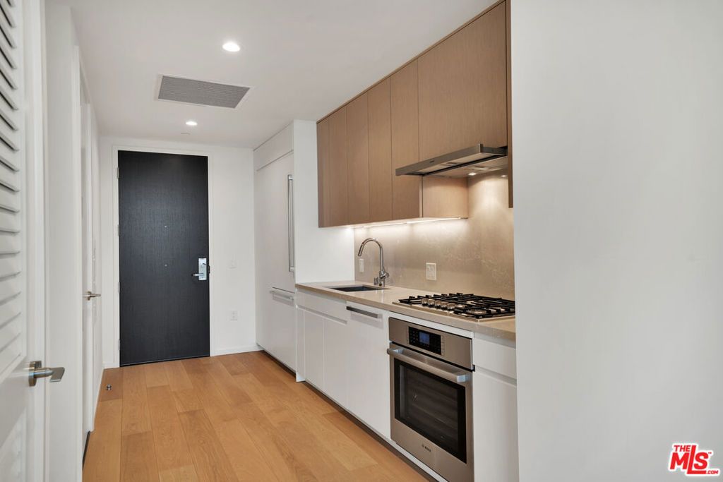 877 Francisco Street 1020, Los Angeles, CA 90017 — photo 4