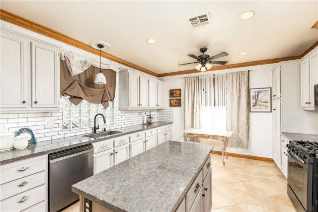 245 Glenview Lane, Hemet, CA 92545