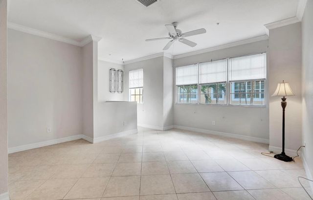 133 Harbors Way, Boynton Beach, FL 33435