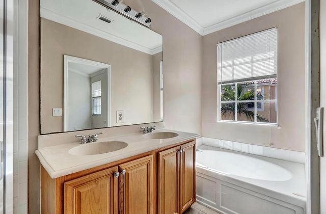 133 Harbors Way, Boynton Beach, FL 33435