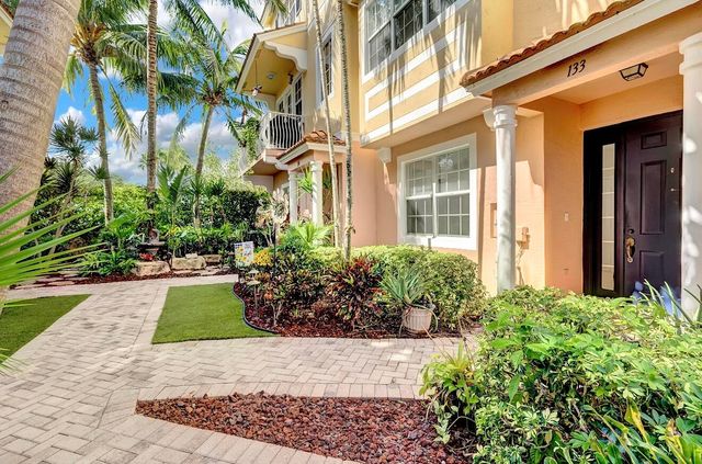 133 Harbors Way, Boynton Beach, FL 33435