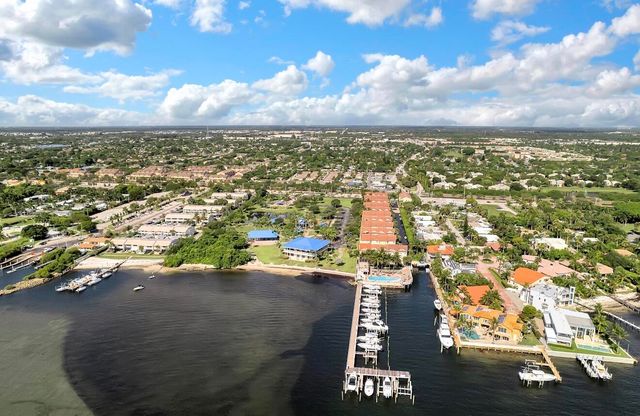 133 Harbors Way, Boynton Beach, FL 33435