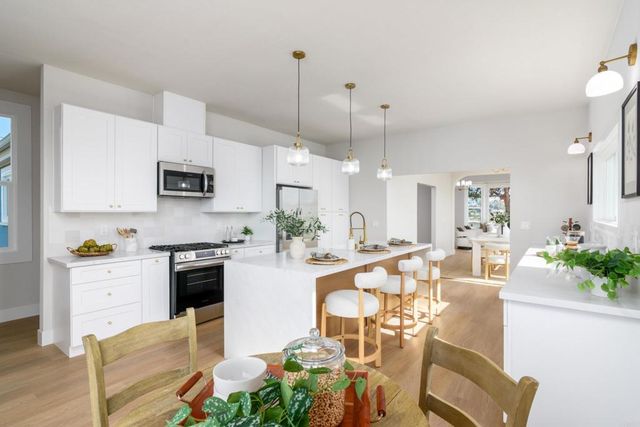 7284 W Point Ave, La Mesa, CA 91942