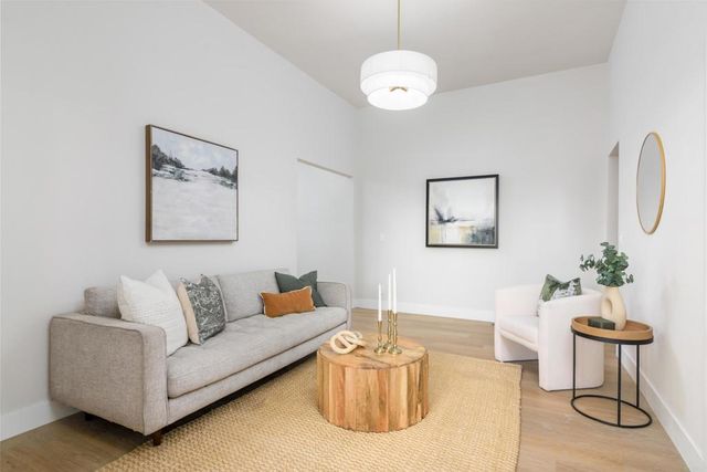 7284 W Point Ave, La Mesa, CA 91942