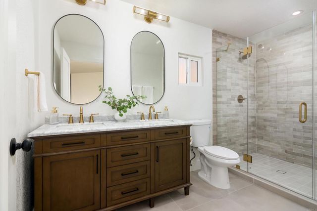 7284 W Point Ave, La Mesa, CA 91942