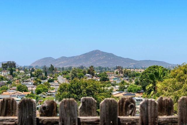 7284 W Point Ave, La Mesa, CA 91942