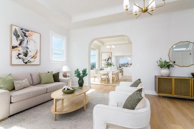 7284 W Point Ave, La Mesa, CA 91942