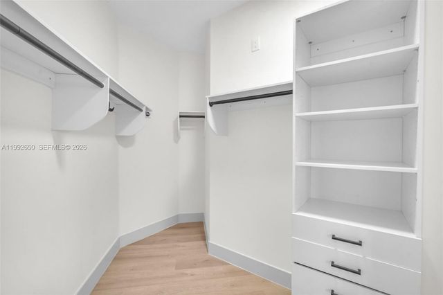 9732 NW 32nd St, Doral, FL 33172