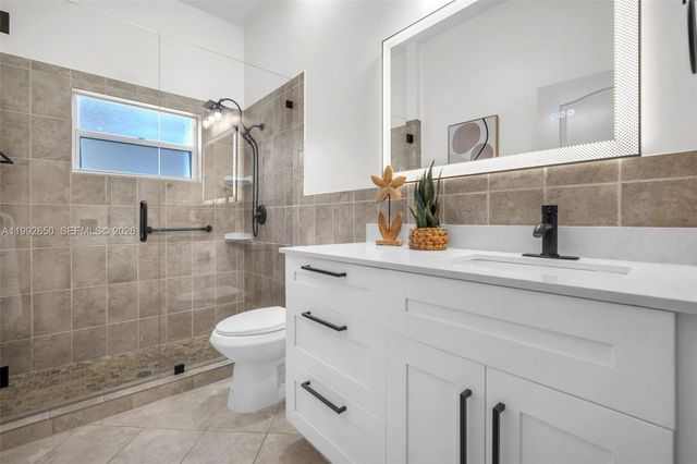 9732 NW 32nd St, Doral, FL 33172