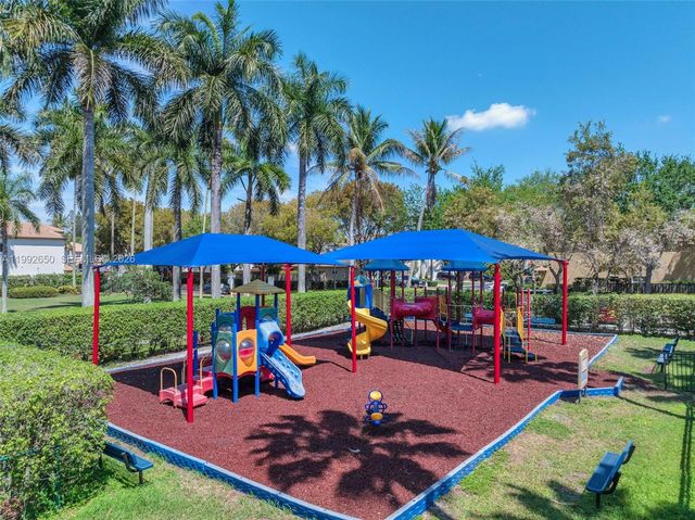 9732 NW 32nd St, Doral, FL 33172