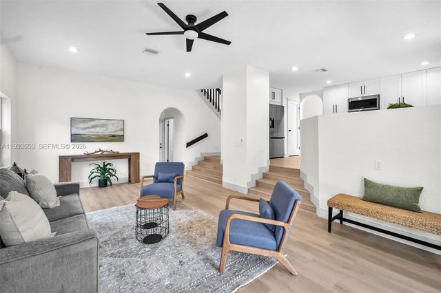 9732 NW 32nd St, Doral, FL 33172