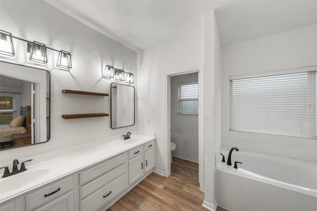 118 Pin Oak Lane, Hempstead, TX 77445