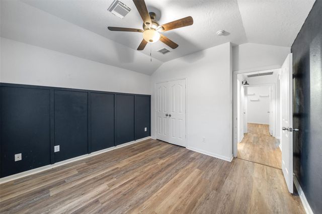 118 Pin Oak Lane, Hempstead, TX 77445