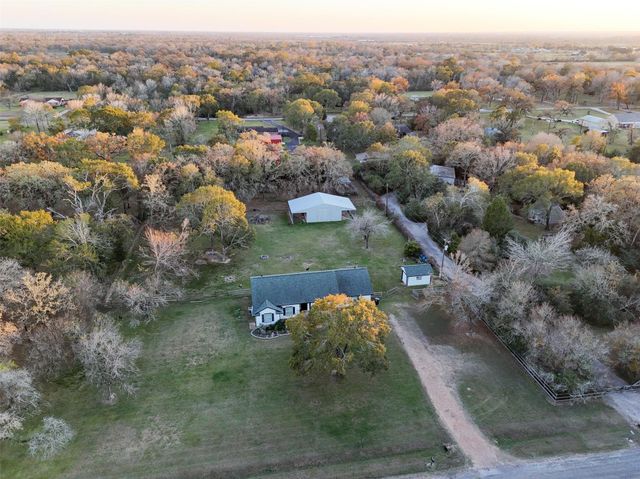 118 Pin Oak Lane, Hempstead, TX 77445