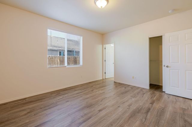 1263 NE 4th Street, Redmond, OR 97756