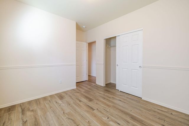 1263 NE 4th Street, Redmond, OR 97756