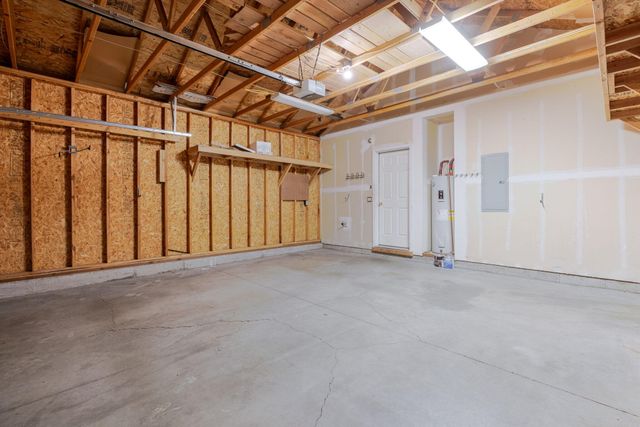 1263 NE 4th Street, Redmond, OR 97756