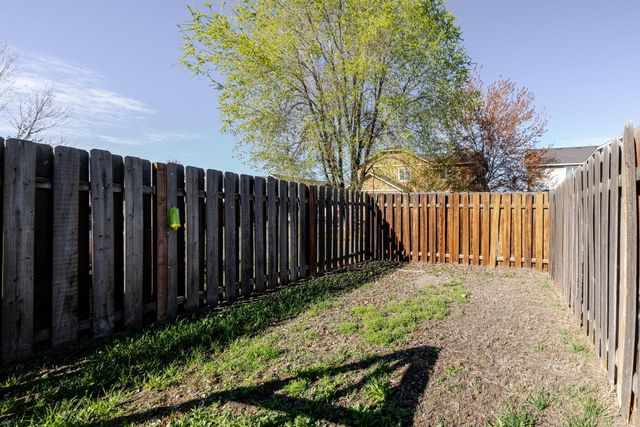 1263 NE 4th Street, Redmond, OR 97756