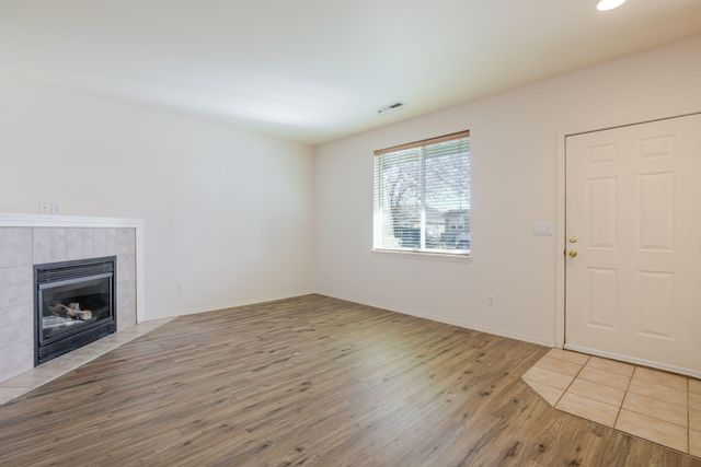 1263 NE 4th Street, Redmond, OR 97756