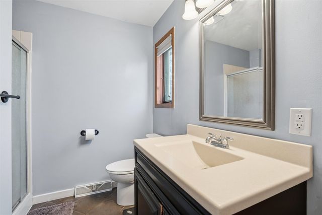 610 Forest Rd Road, East Moline, IL 61244