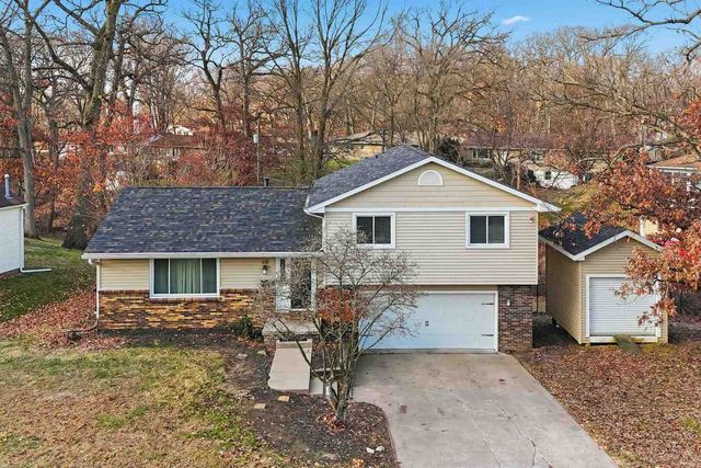 610 Forest Rd Road, East Moline, IL 61244