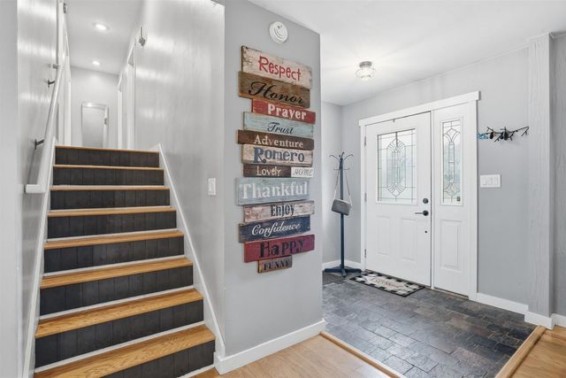 610 Forest Rd Road, East Moline, IL 61244