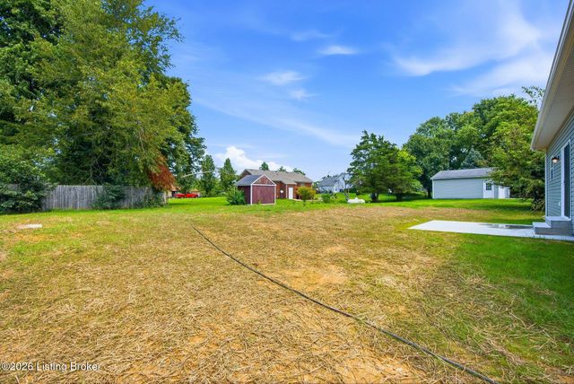 1814 Hoffman Dr, La Grange, KY 40031
