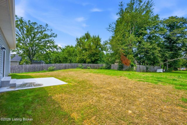1814 Hoffman Dr, La Grange, KY 40031