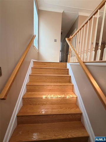 123 Bobolink Court, Wayne, NJ 07470