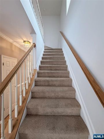 123 Bobolink Court, Wayne, NJ 07470