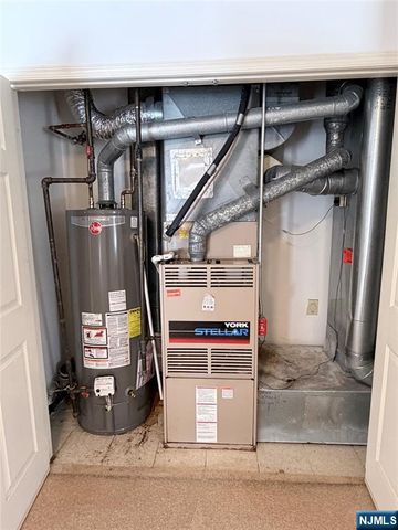 123 Bobolink Court, Wayne, NJ 07470