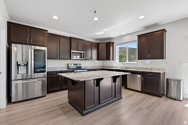 2137 W NORTHRIDGE DR, Lehi, UT 84048