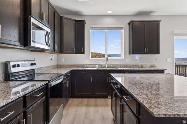 2137 W NORTHRIDGE DR, Lehi, UT 84048