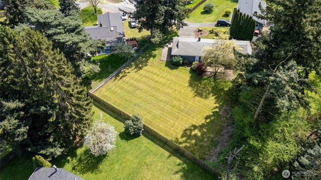 6725 La Bello Drive, Lynden, WA 98264