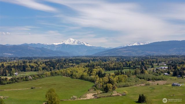 6725 La Bello Drive, Lynden, WA 98264