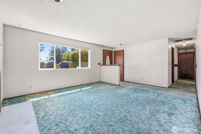6725 La Bello Drive, Lynden, WA 98264