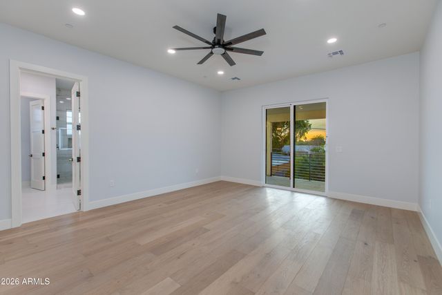 3834 N 34TH Street, Phoenix, AZ 85018