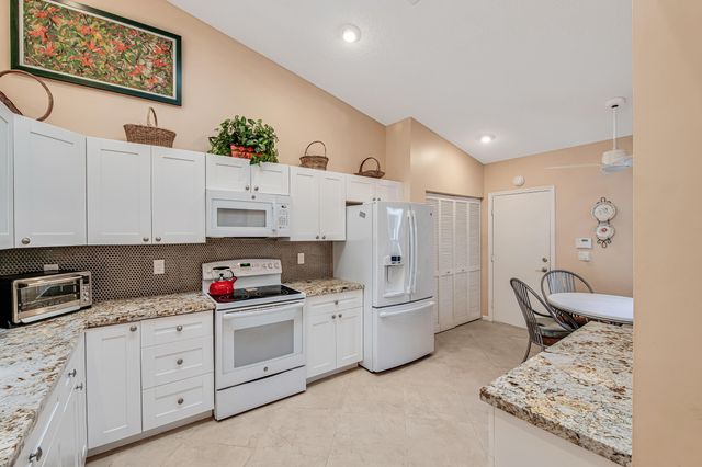 7690 Majestic Palm Drive, Boynton Beach, FL 33437